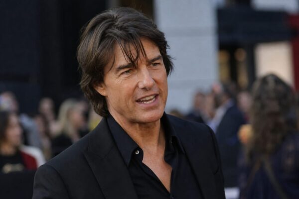 Tom Cruise pune omul înaintea inteligenței artificiale. Transformarea pentru „Digger” dura șase ore