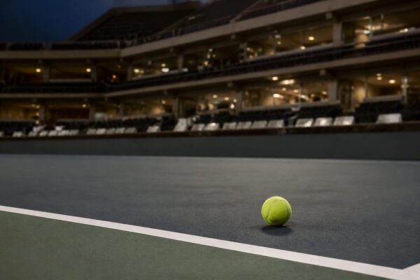 US Open 2026 joacă dublu, cu surprize pe teren și nume mari în tribune, în plin New York Fashion Week