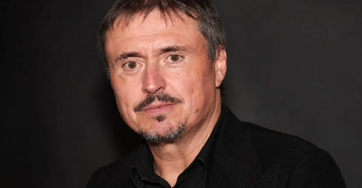 Cristian Mungiu lasă spectatorii să decidă cine are dreptate în „Fjord”, cu Sebastian Stan