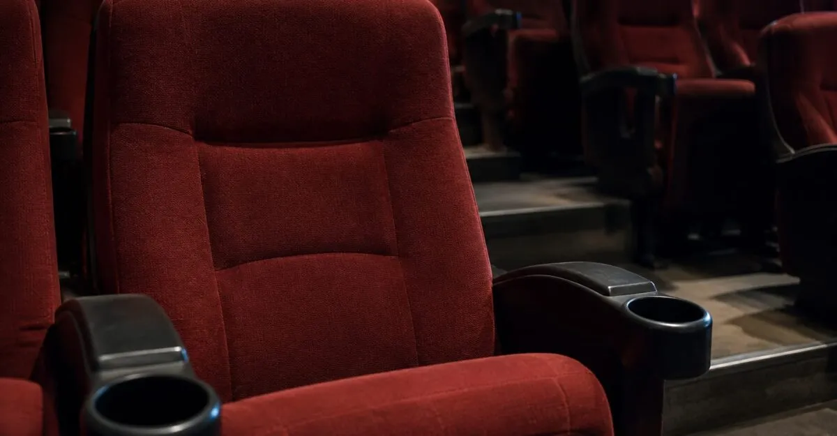 „La bola negra” intră în cinematografele americane cu un pronostic de zece nominalizări la Oscar