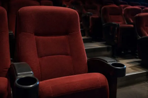 „La bola negra” intră în cinematografele americane cu un pronostic de zece nominalizări la Oscar