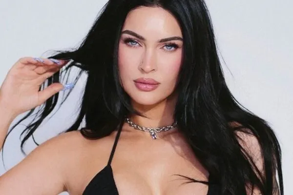 Megan Fox și-a lansat pagina pe platforma pe care o deține. Site-ul a căzut în câteva ore